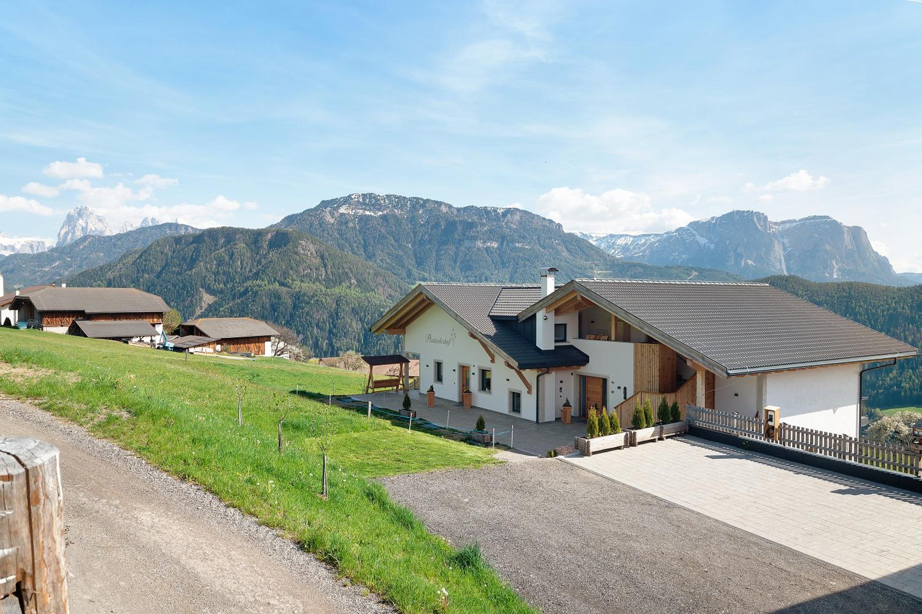 Platiederhof Apt Lajen view 4