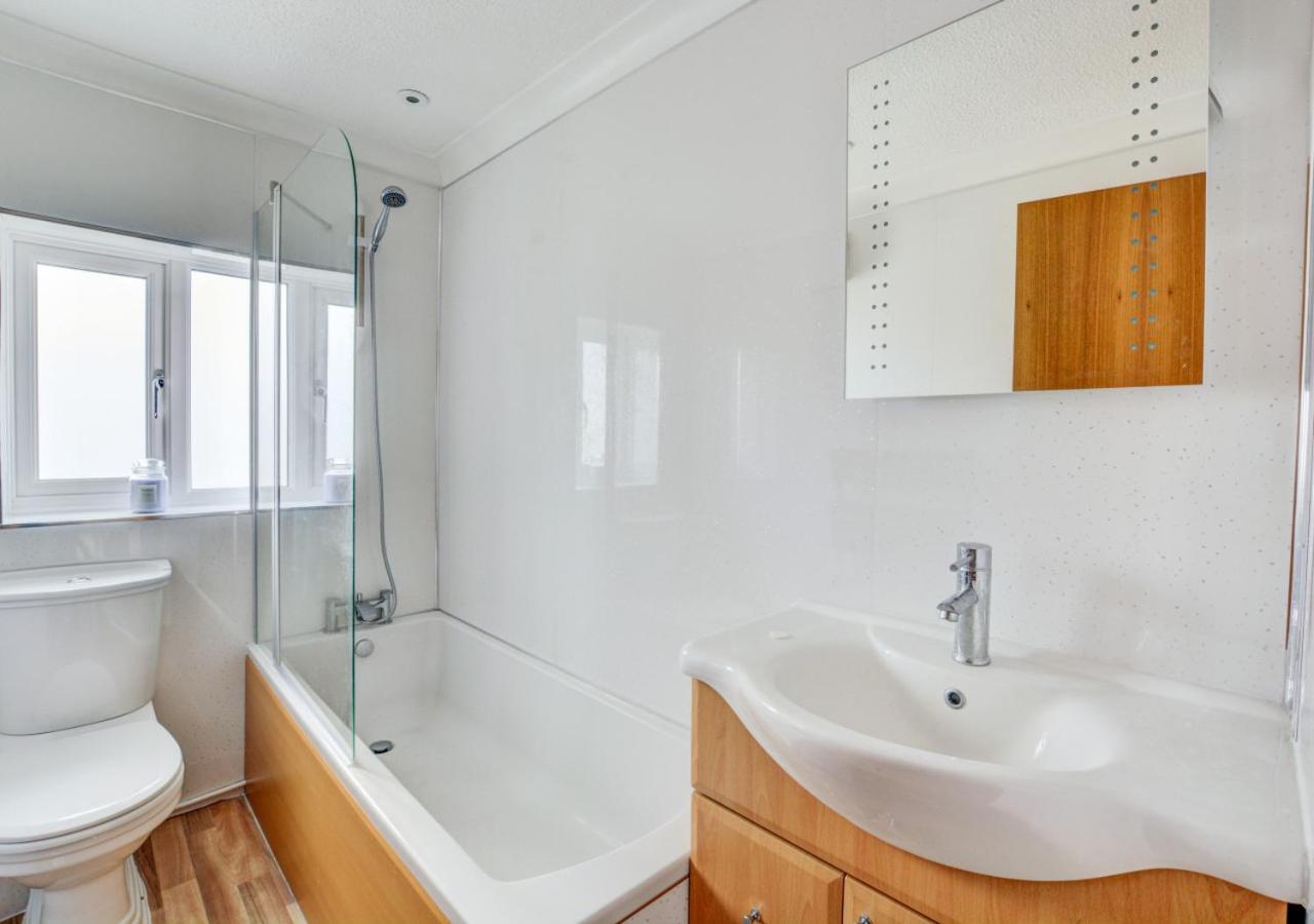 2 Bed in Horning oc-1860