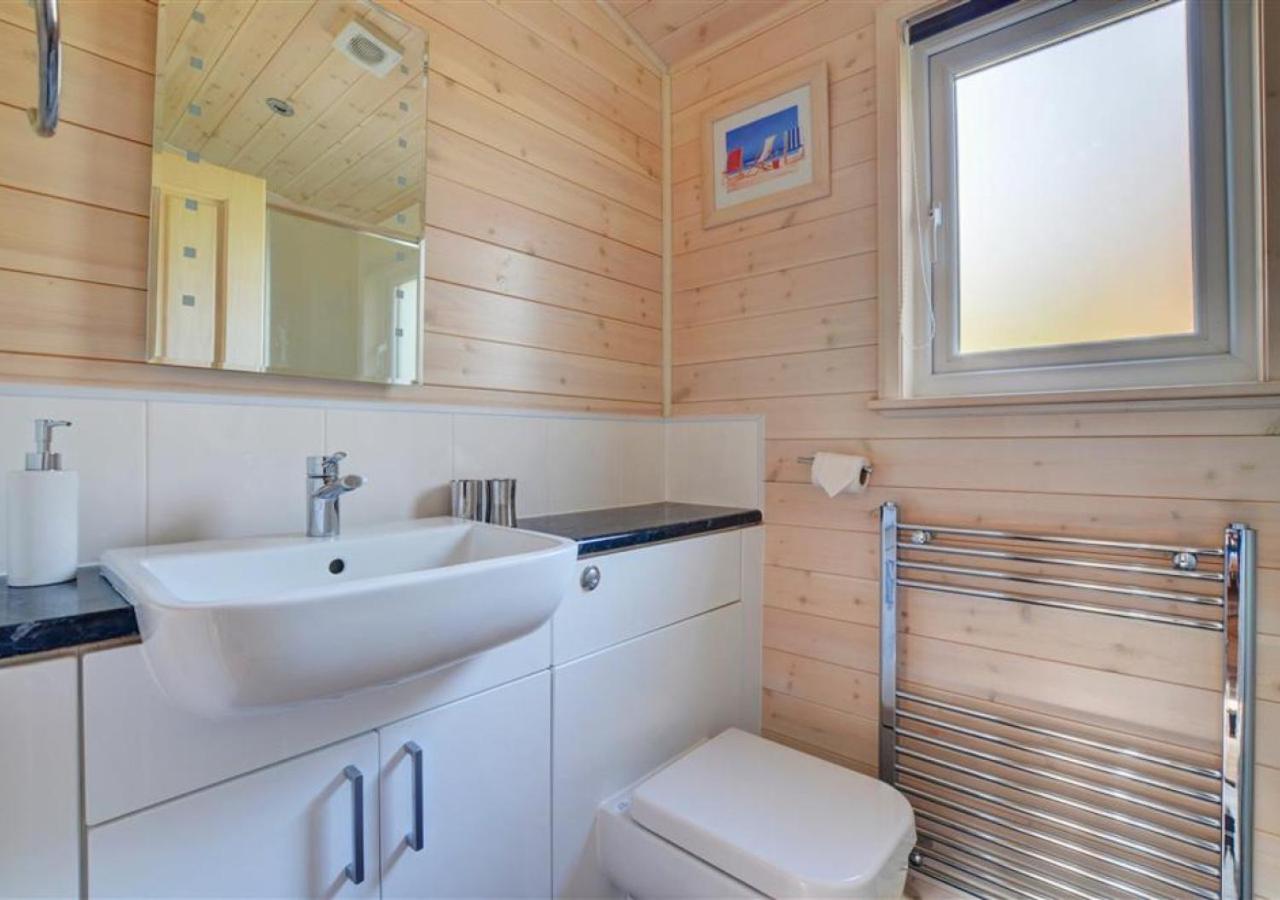 2 Bed in Weybourne oc-1628