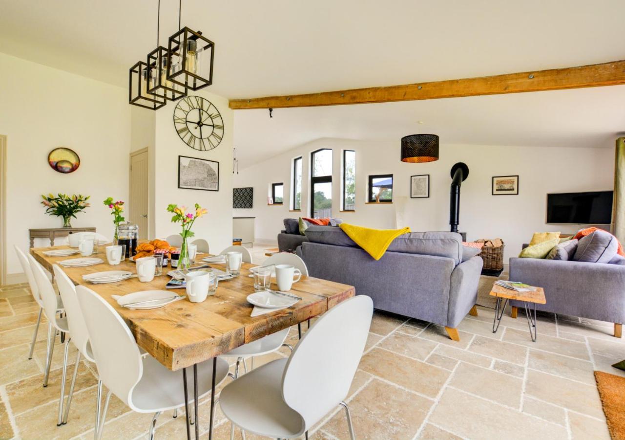 5 Bed in Briston oc-1875