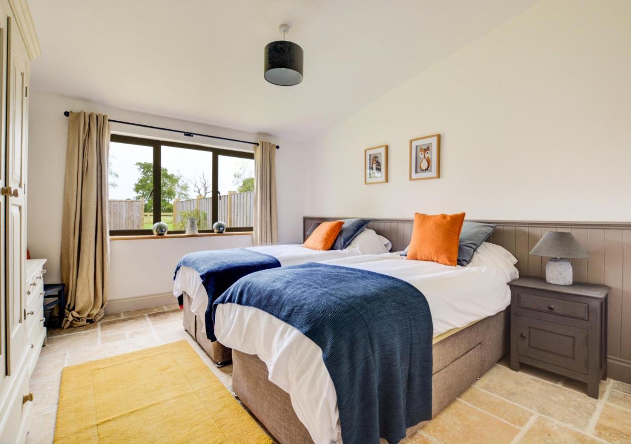 5 Bed in Briston oc-1875