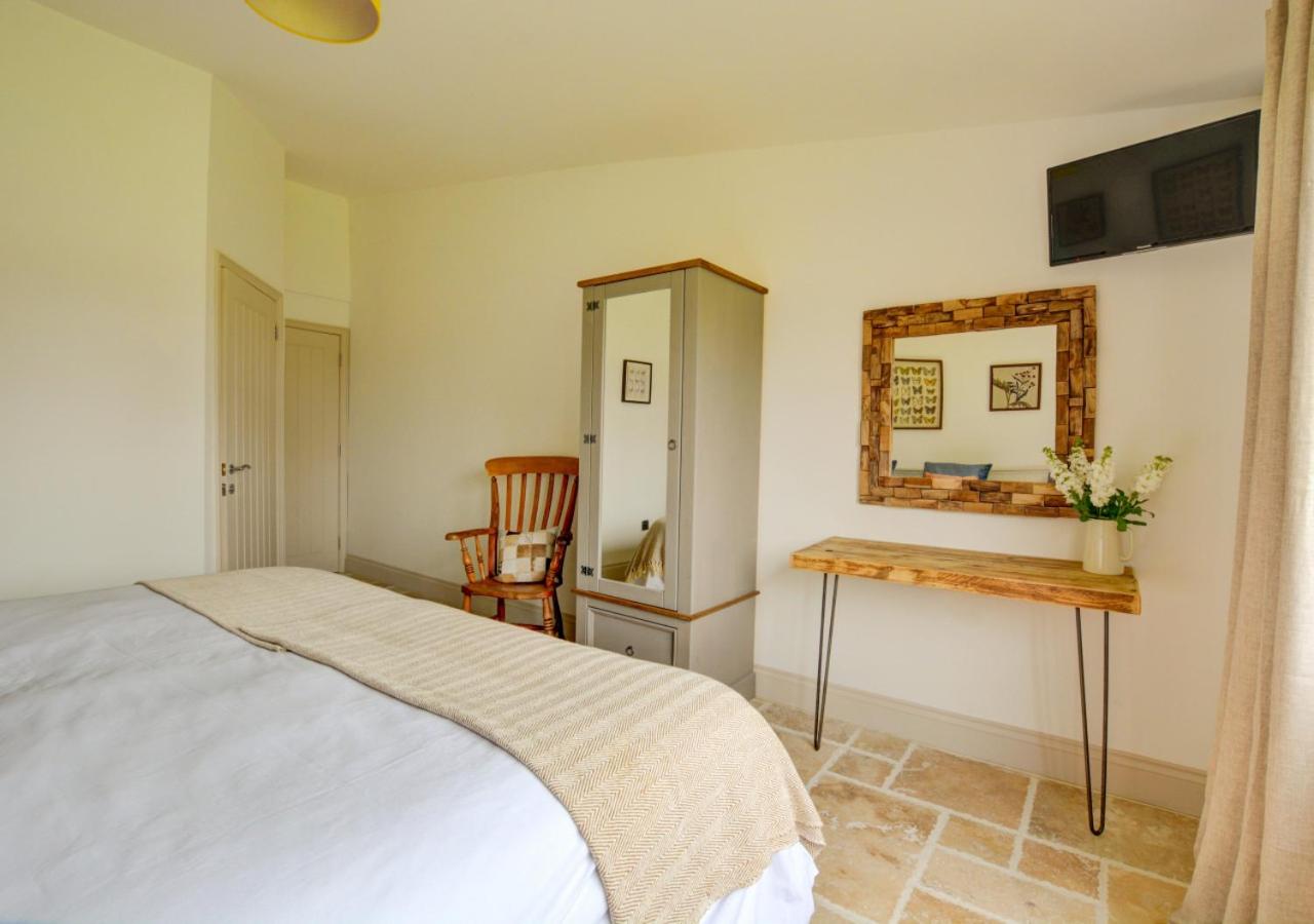 5 Bed in Briston oc-1875