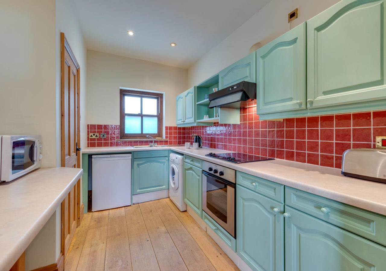 1 Bed in Docking oc-670