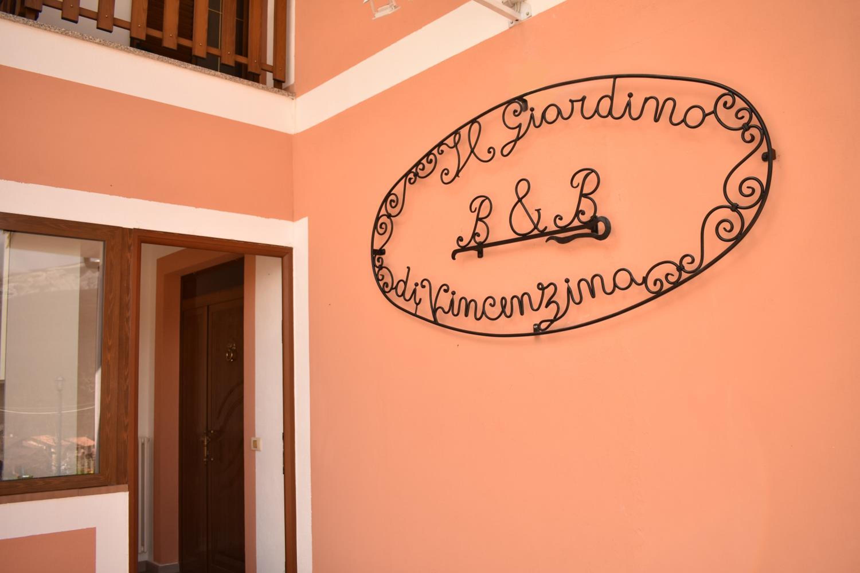 Il Giardino di Vincenzina B&B view 2