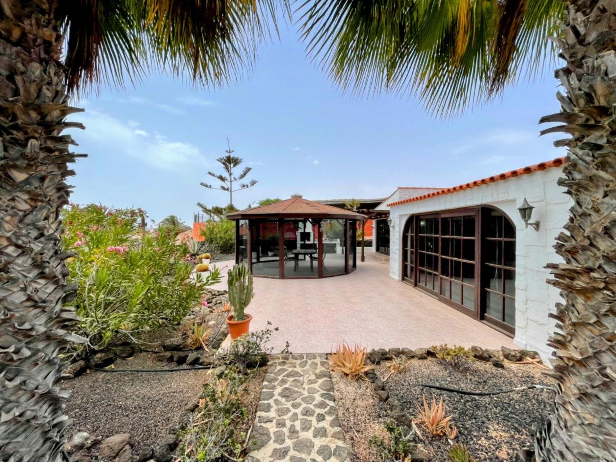 Villa Océano with private heated pool, aircon and Seaview