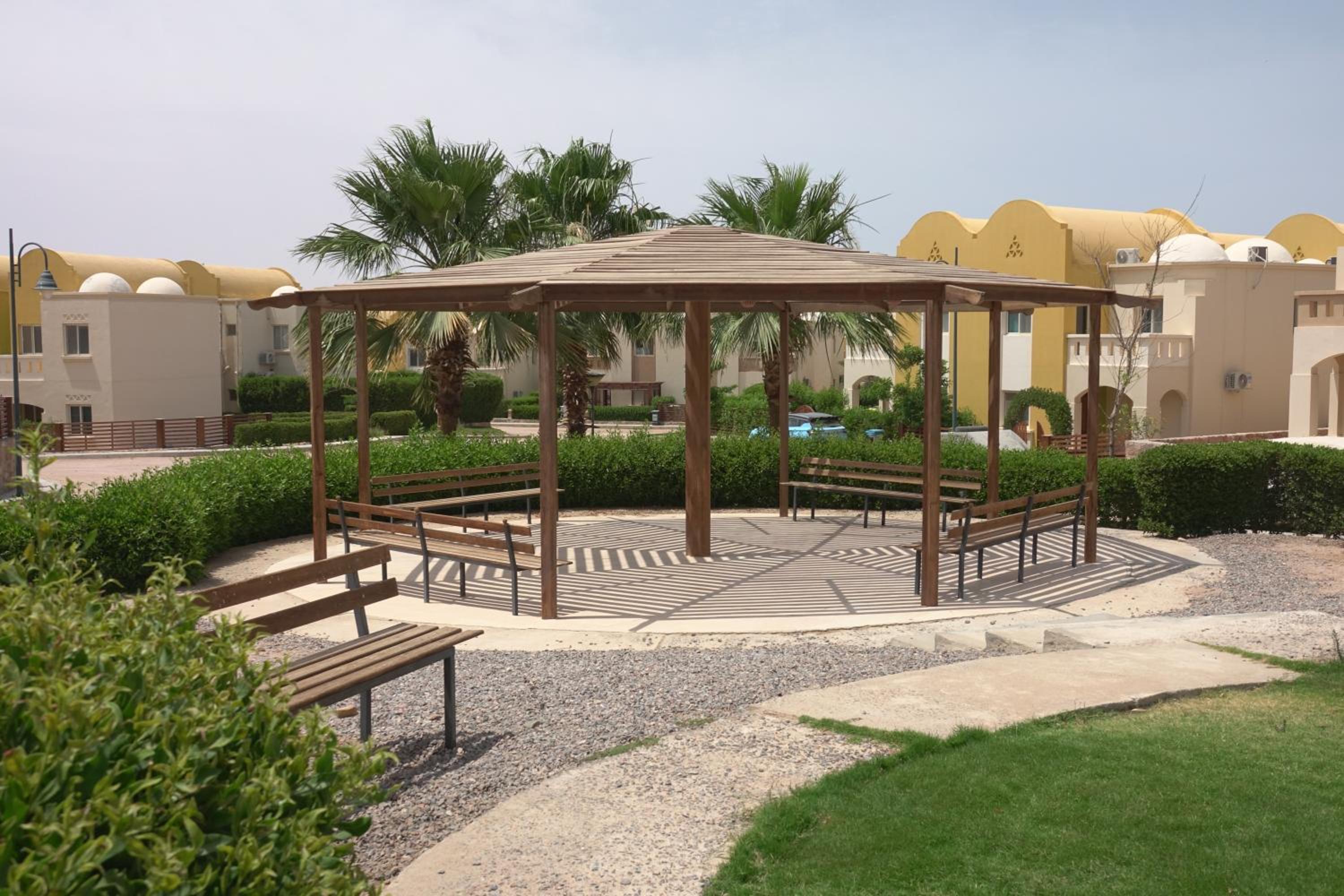 Private 1 bedroom flat with garden in Makadi view 4