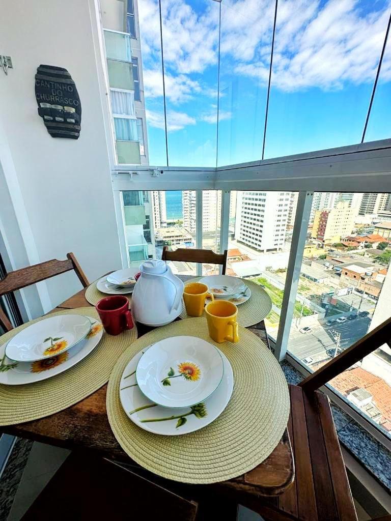 Aconchegante apartamento perto do mar com Wi-Fi gratuito
