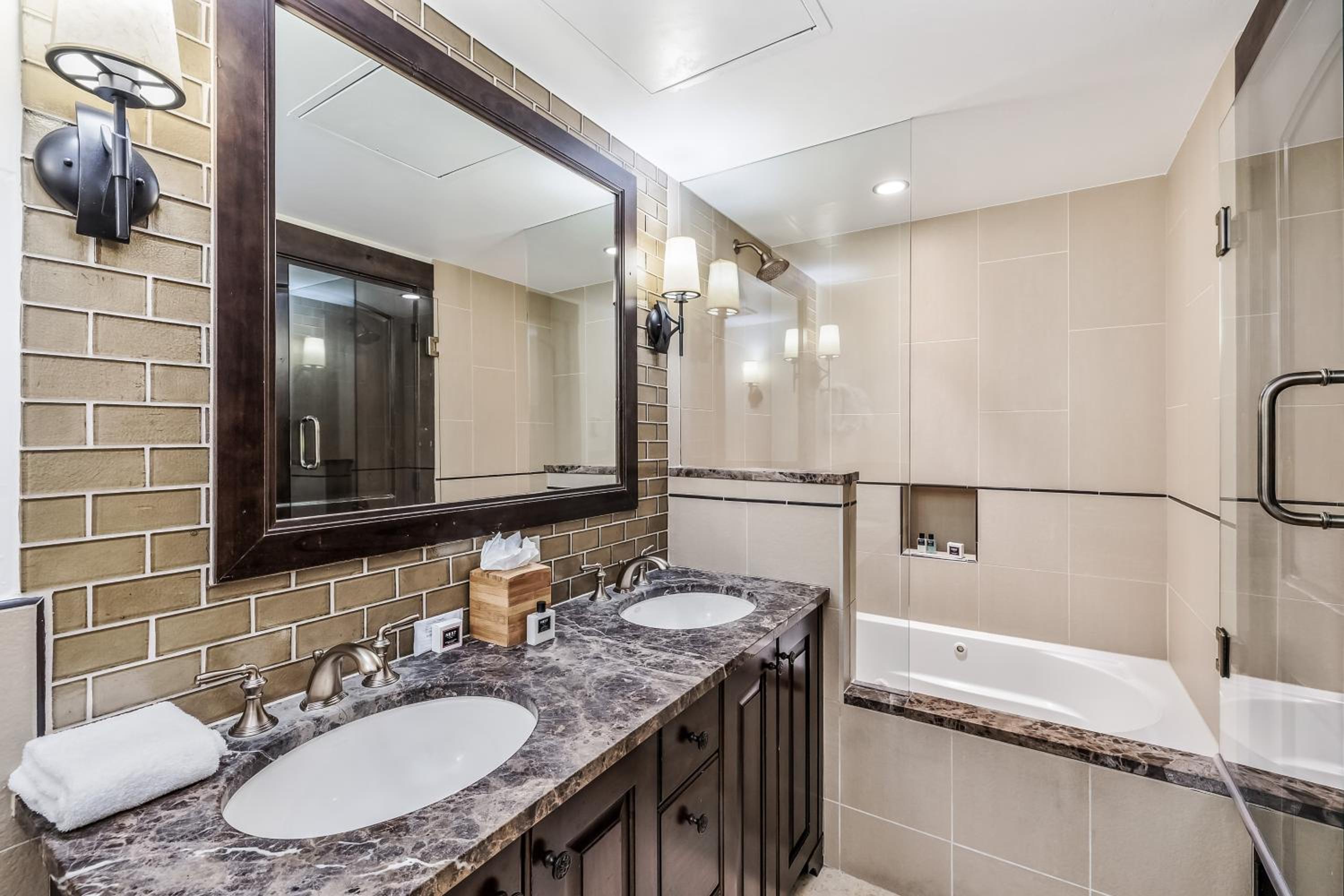 Spacious Luxury Unit at Lionshead Village in Vail - Property Image 12