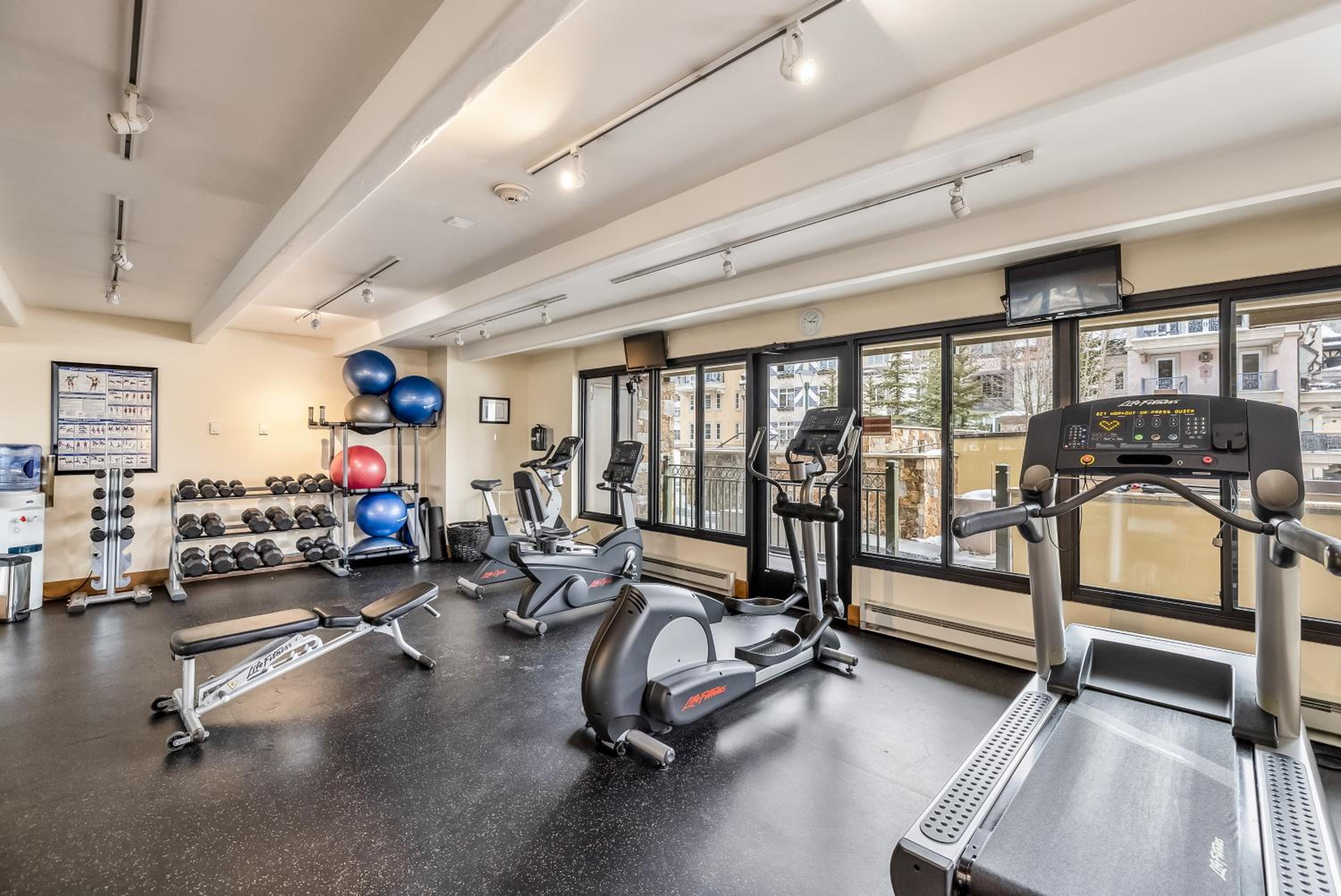 Spacious Luxury Unit at Lionshead Village in Vail - Property Image 7