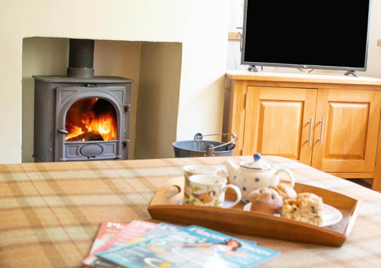 2 Bed in Blakeney oc-1977 view 3