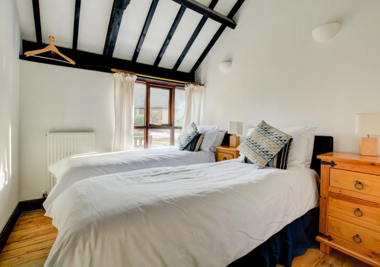 3 Bed in Bacton oc-711
