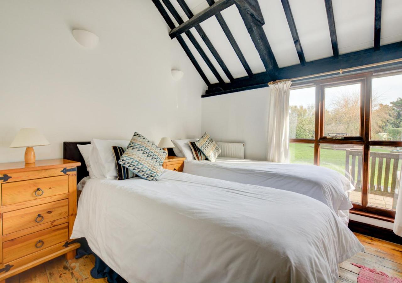 3 Bed in Bacton oc-711