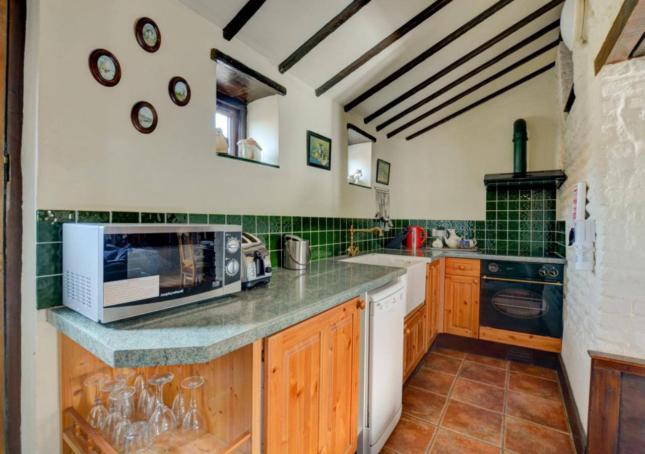 2 Bed in Bacton oc-712