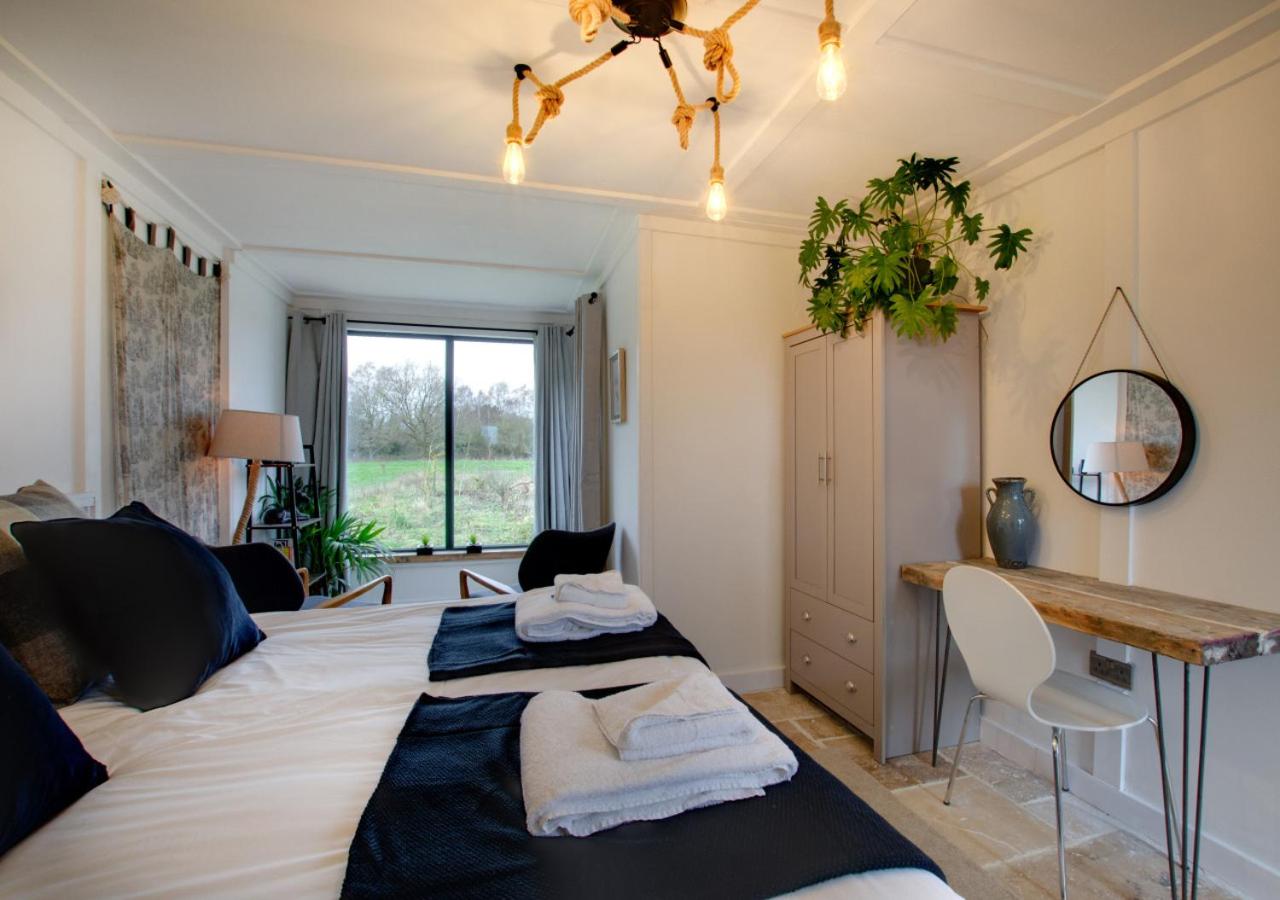 5 Bed in Briston oc-2005