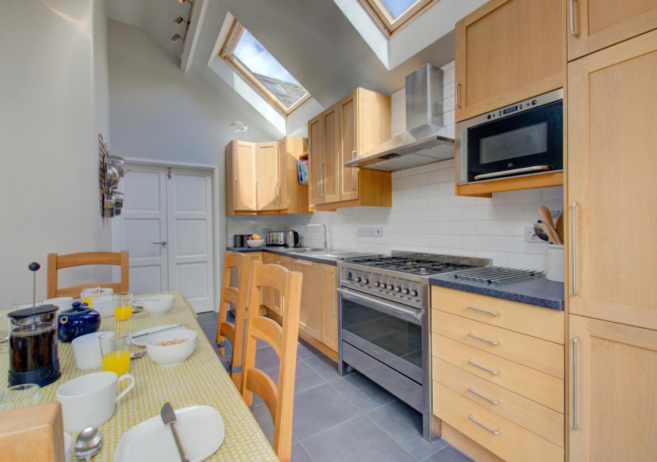 3 Bed in Salthouse oc-2002