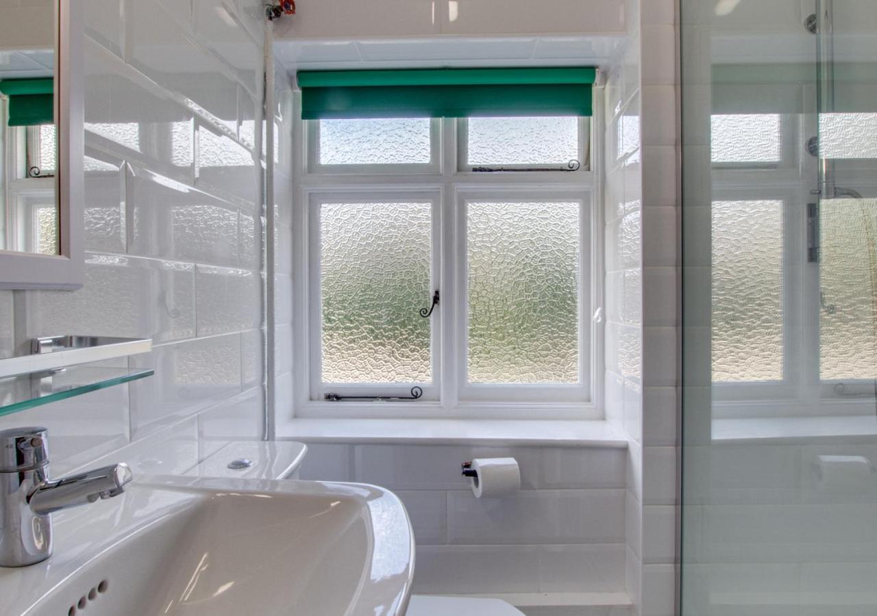 2 Bed in Bacton oc-710
