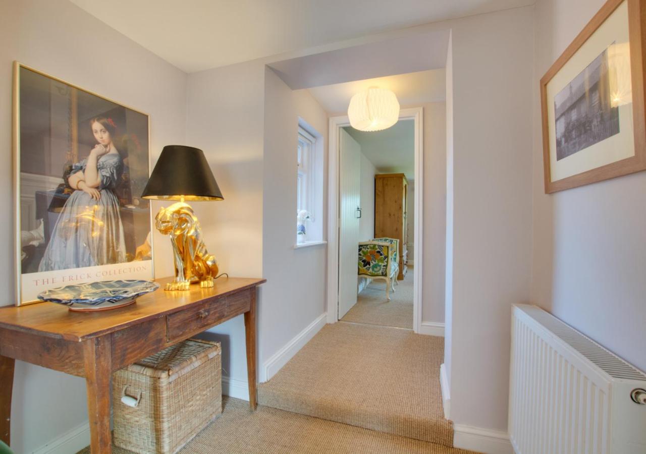 5 Bed in Southrepps oc-2211