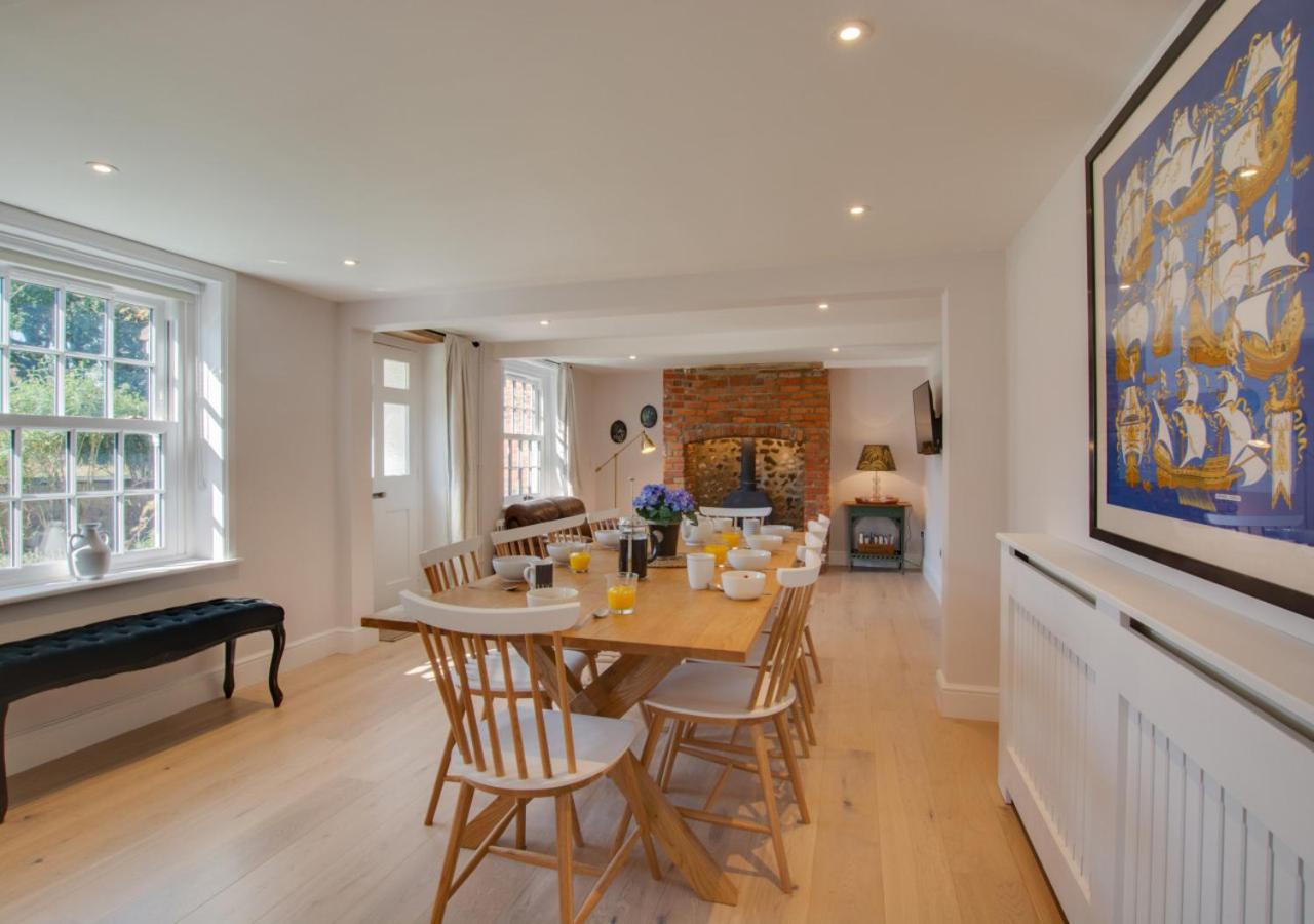 5 Bed in Southrepps oc-2211
