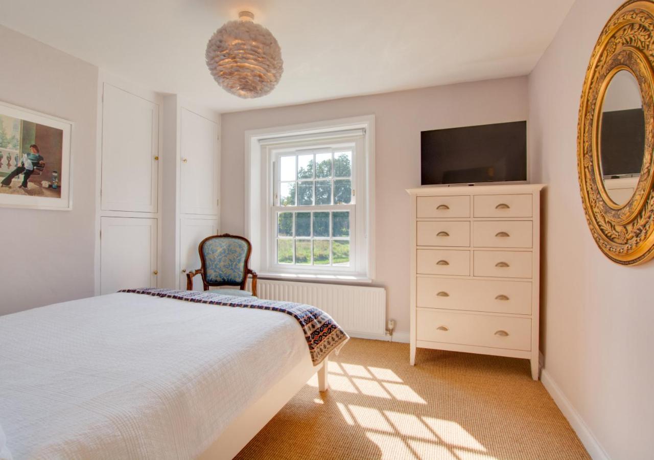 5 Bed in Southrepps oc-2211