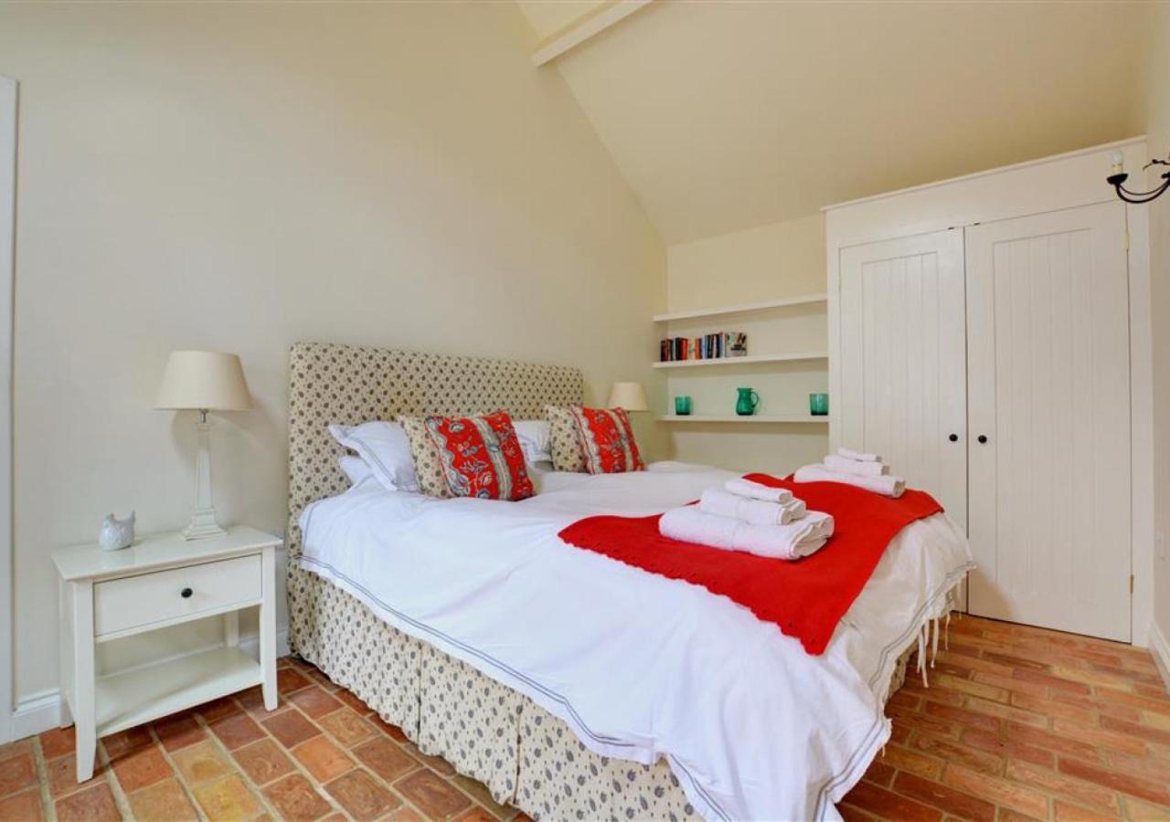 1 Bed in Langham oc-1733 view 3