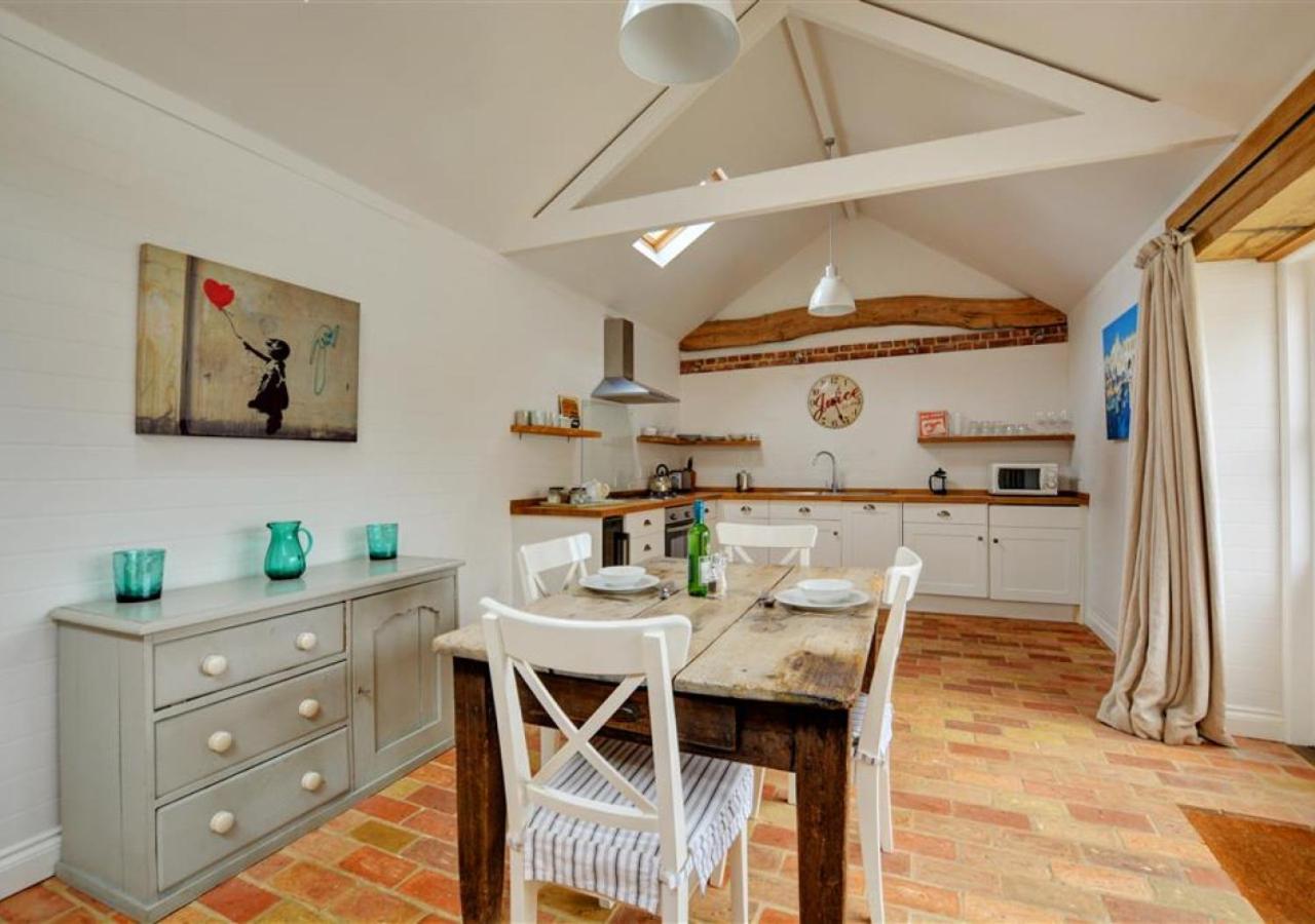 1 Bed in Langham oc-1733 view 4