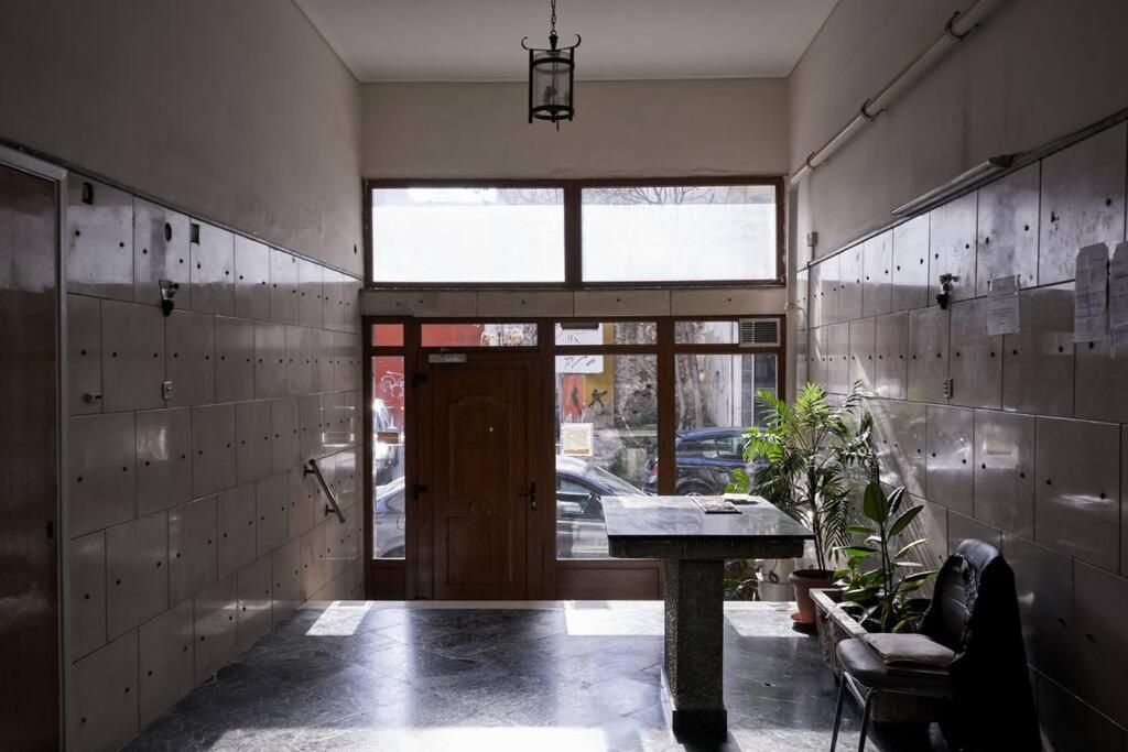 Fix 2bd apartment with Parthenon view