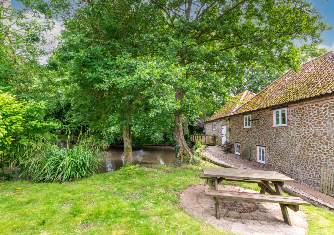 Snettisham Water Mill view 4