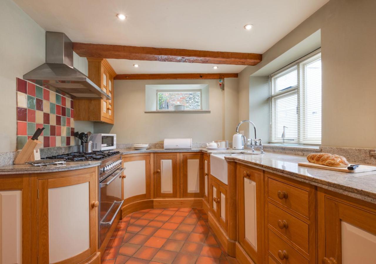 4 Bed in Wells-next-the-Sea oc-2045
