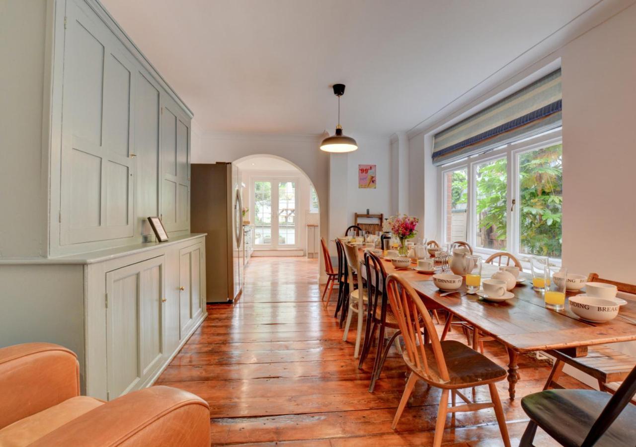 6 Bed in Cromer oc-1996