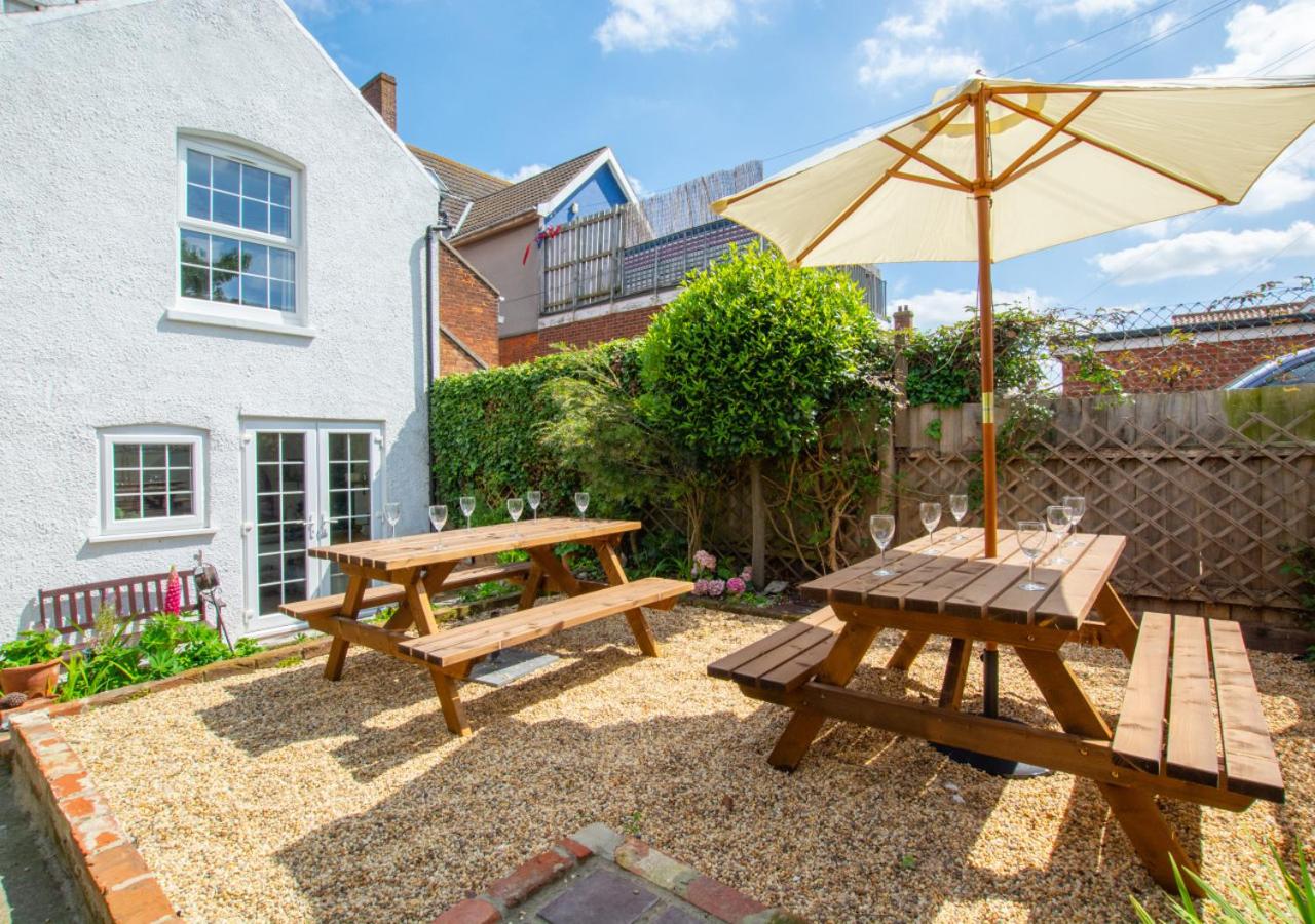 6 Bed in Cromer oc-1996