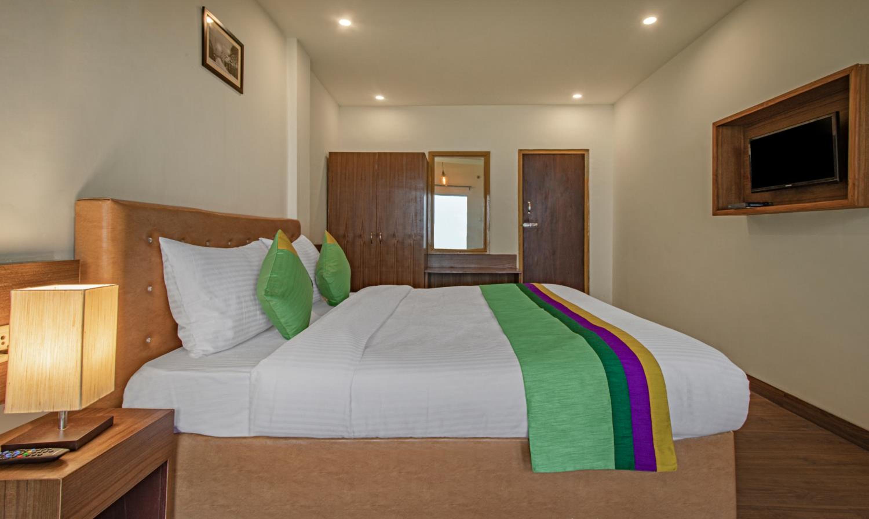 Mussoorie Vacations - Treebo Raj Mall Road - Property Image 3