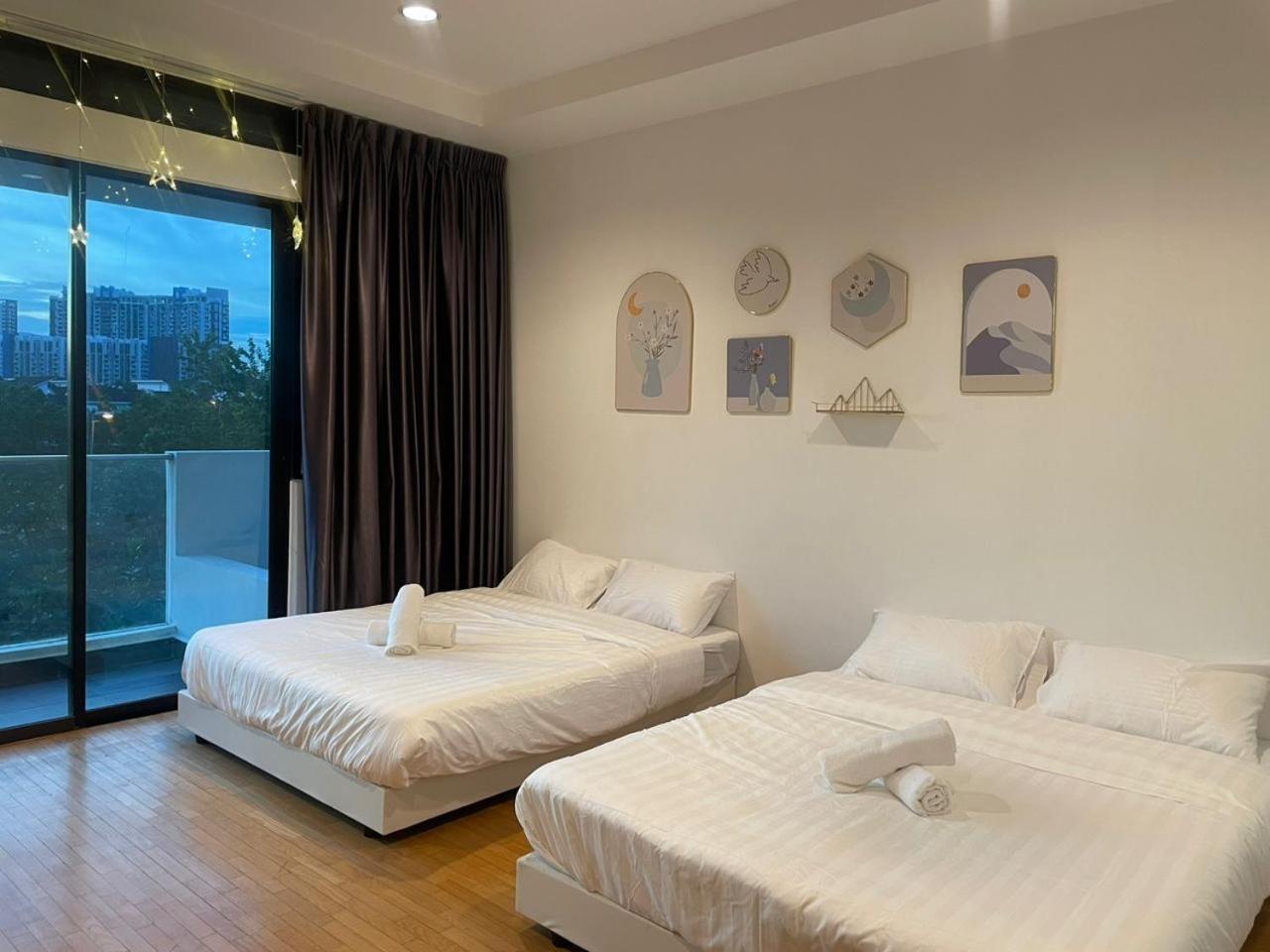 Lux 3BR max 25pax Projector 160inch Netflix Iskandar Puteri near Legoland photo 5