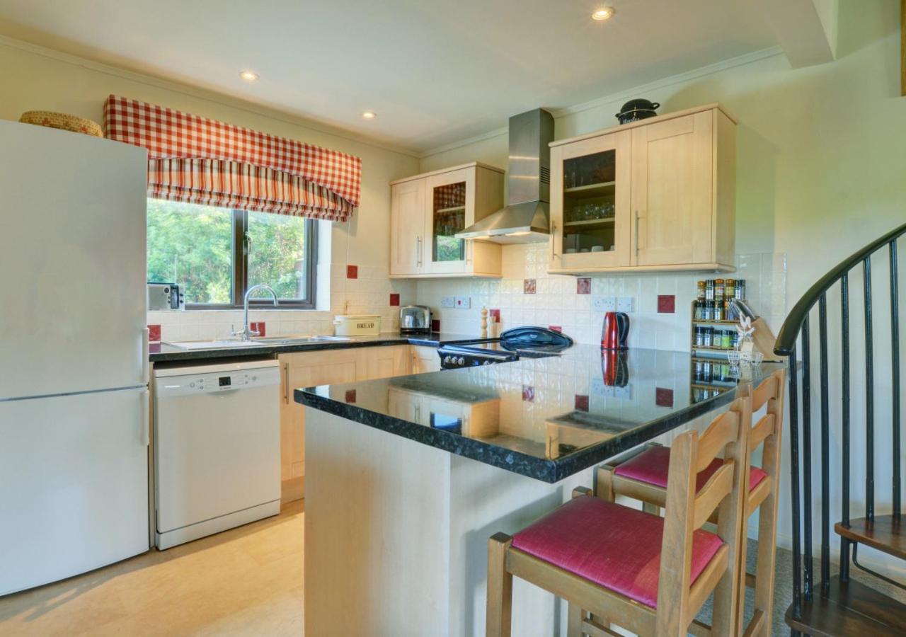 3 Bed in Salthouse oc-1753
