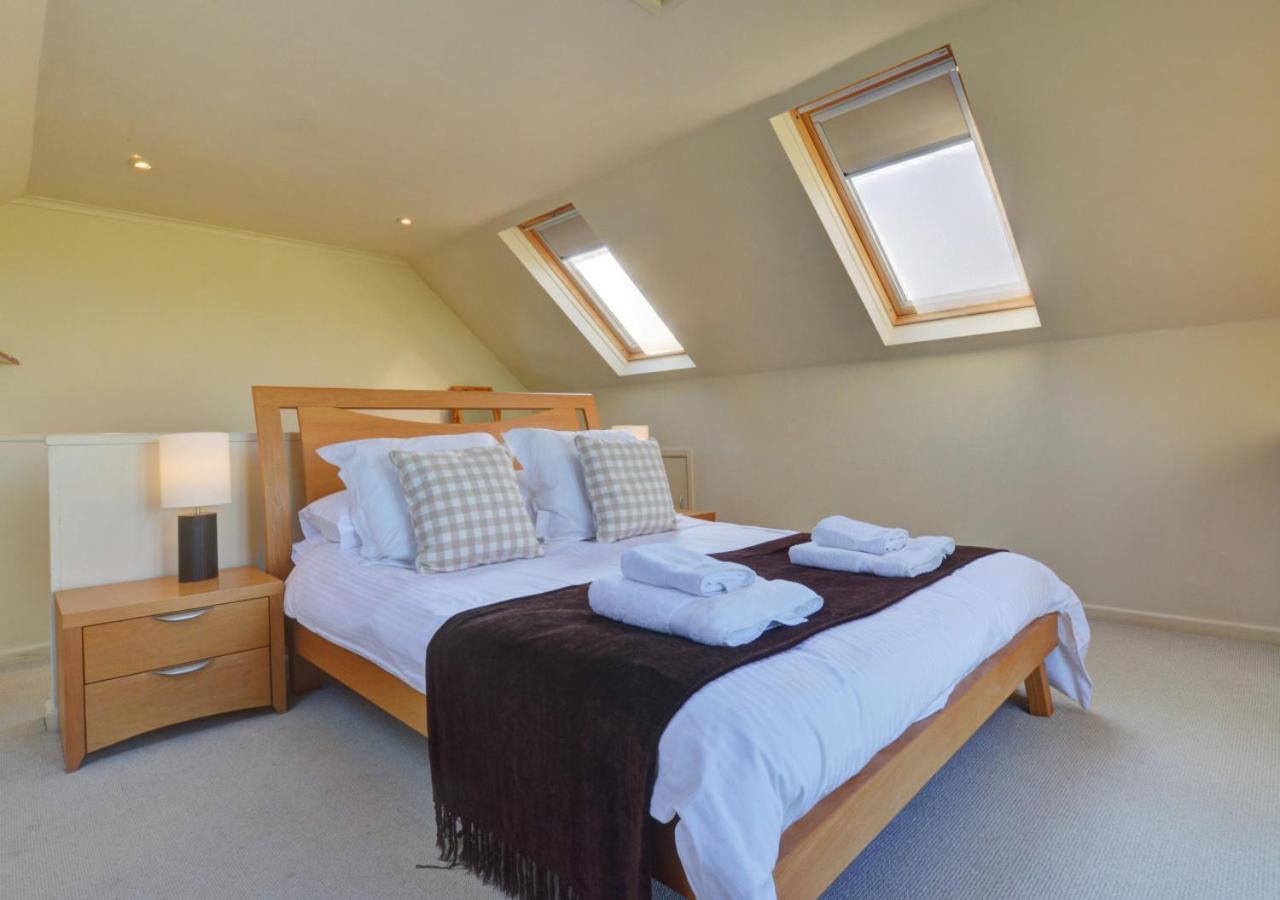 3 Bed in Salthouse oc-1753