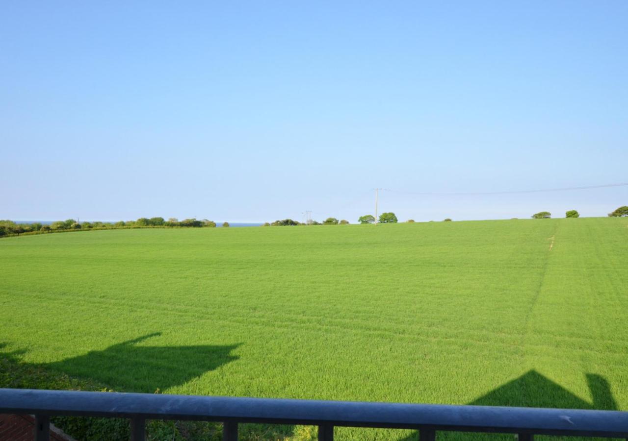 3 Bed in Salthouse oc-1753