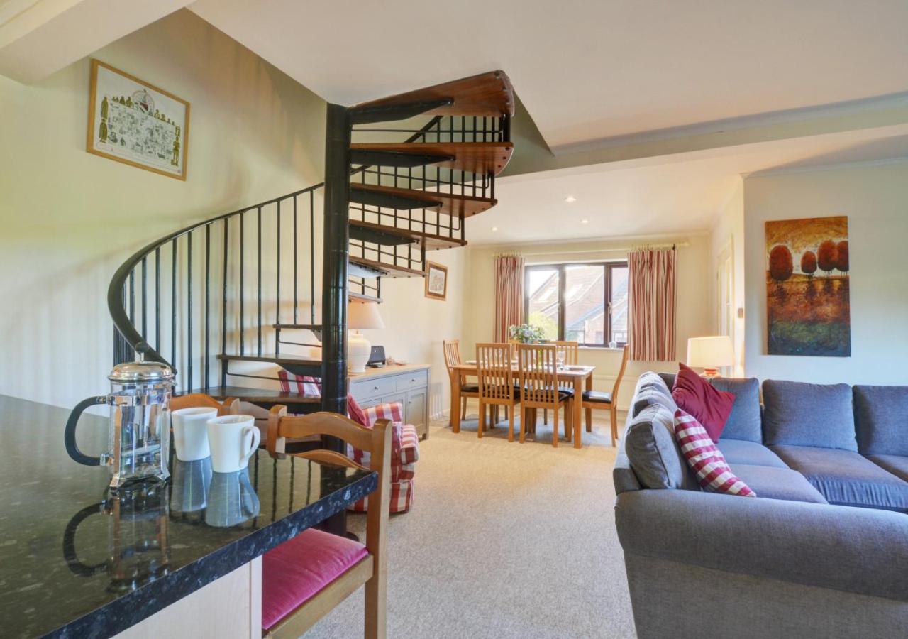 3 Bed in Salthouse oc-1753