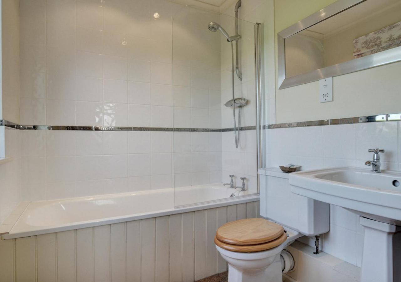 3 Bed in Salthouse oc-1753