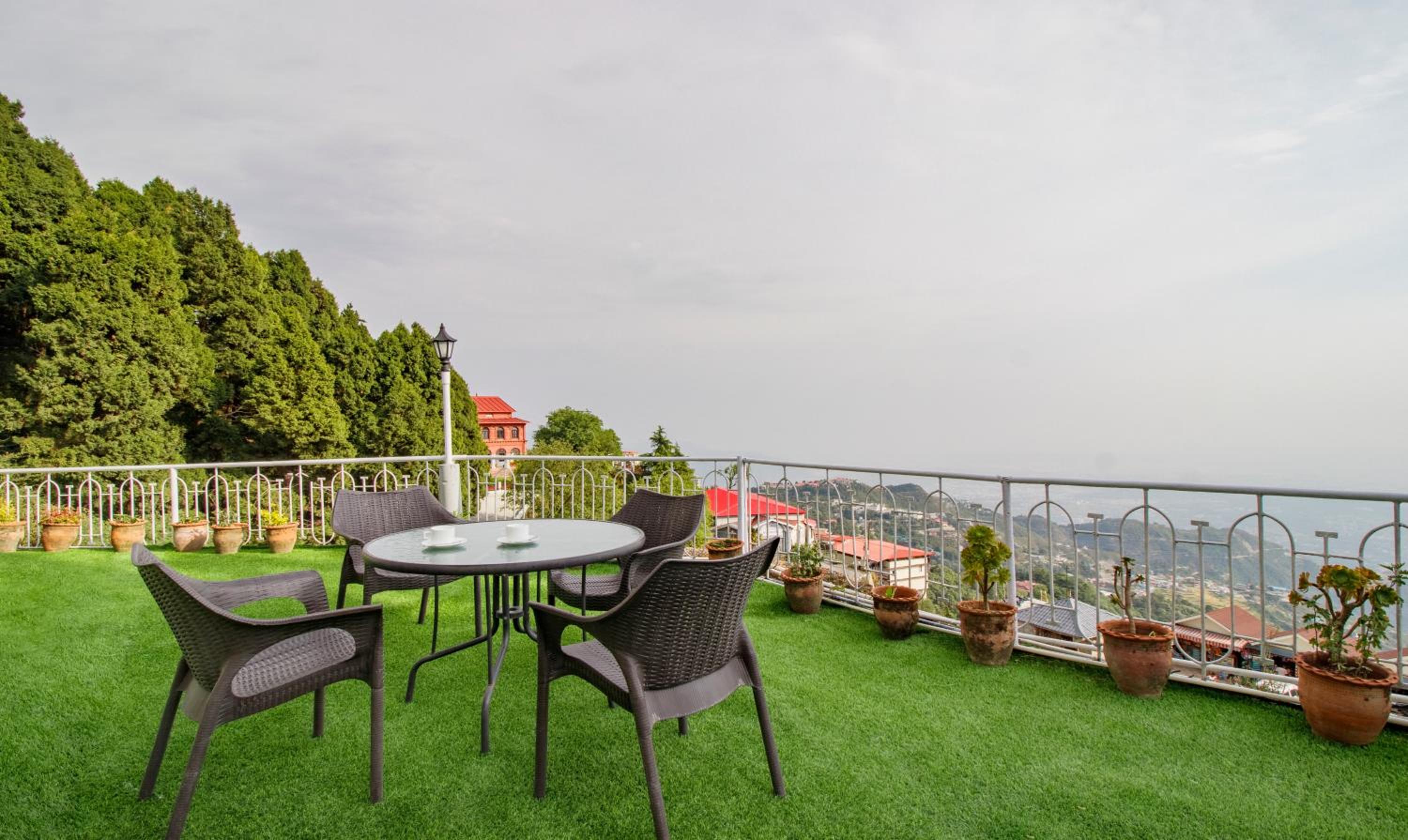 Mussoorie Vacations - Treebo Raj Mall Road - Property Image 8
