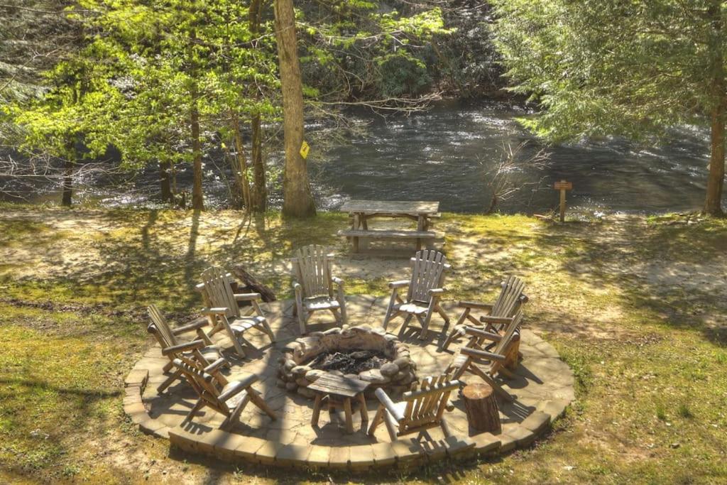 Trout Haven Cabin on Fightingtown Creek w FirePit view 5