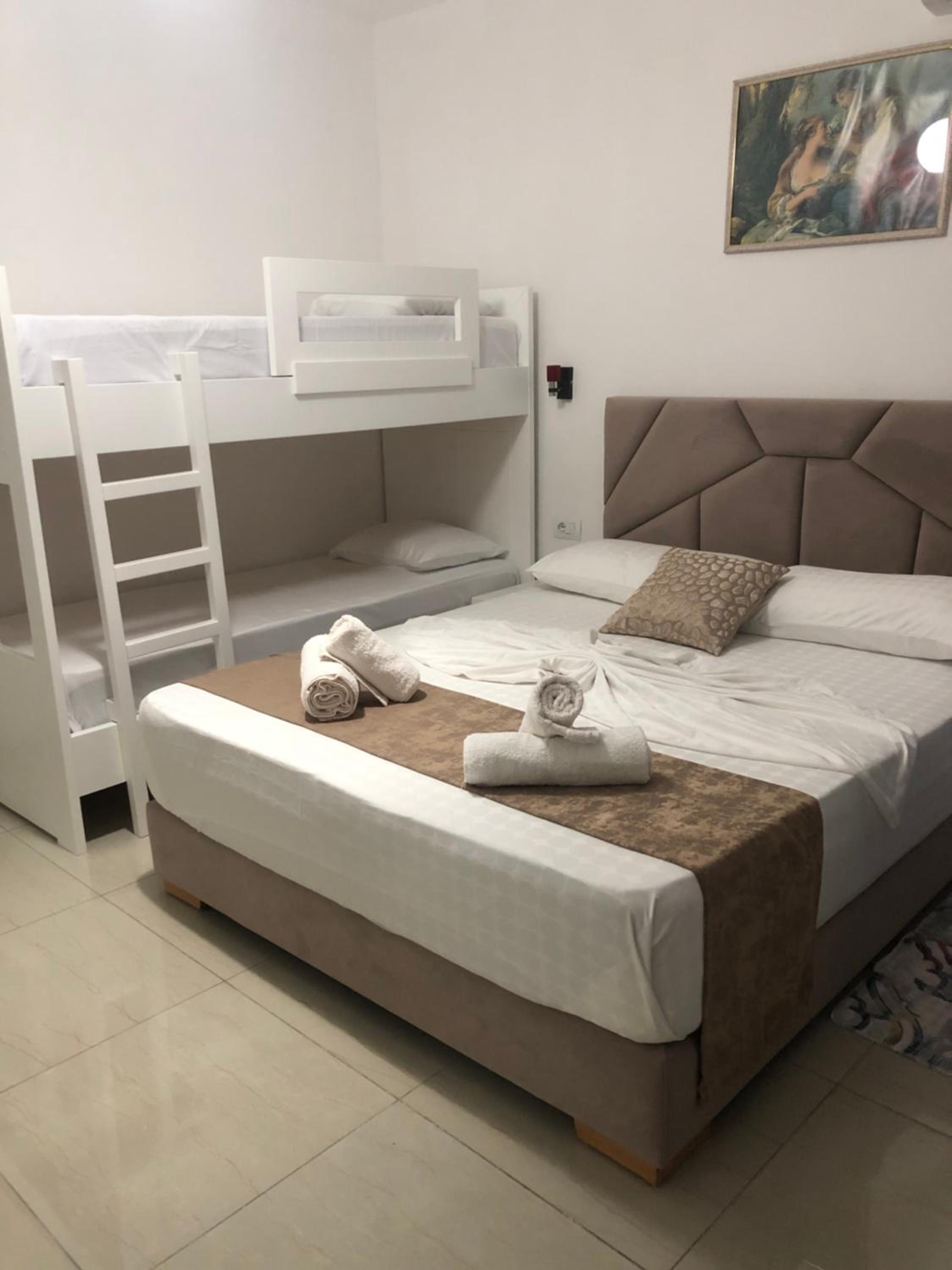 Vila Xhafa