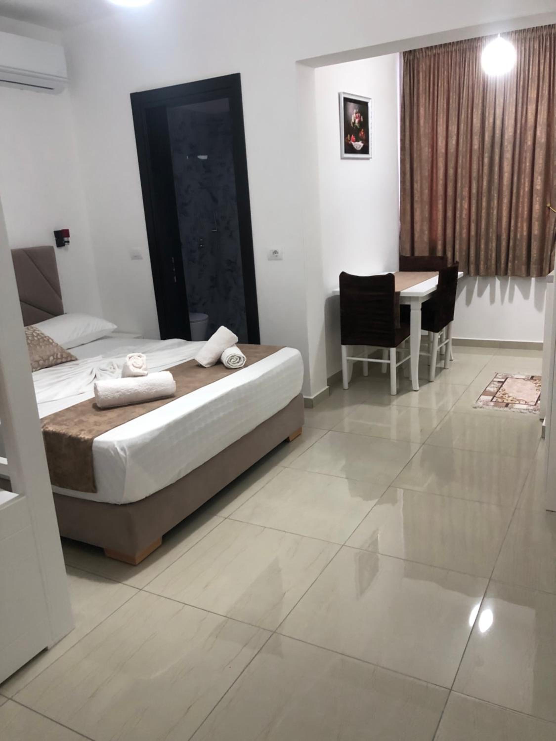 Vila Xhafa