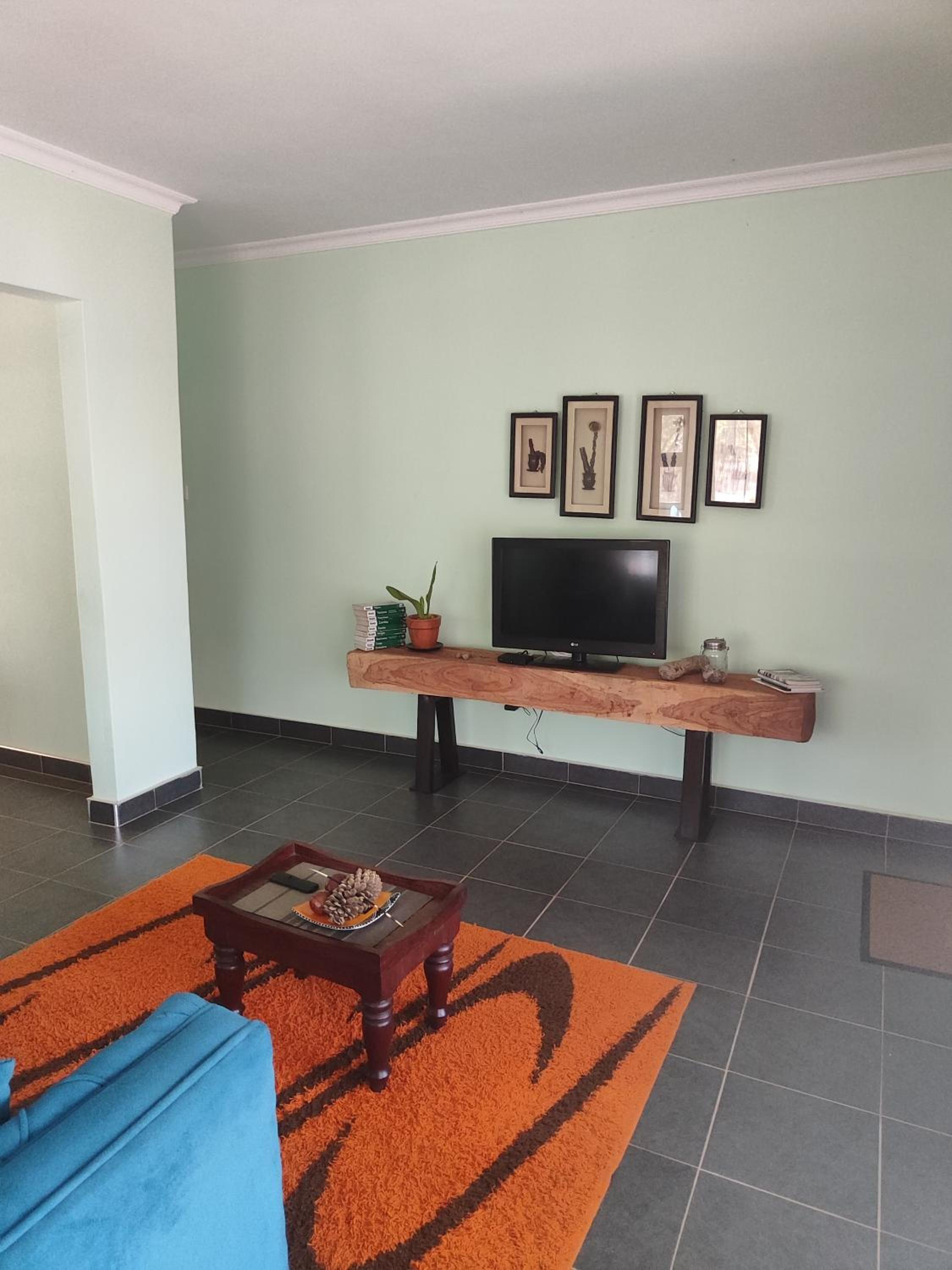 Kalahari Sand Ridge Inn - Quiet Self-catering Eco Lodge Near Victoria Falls, Livingstone