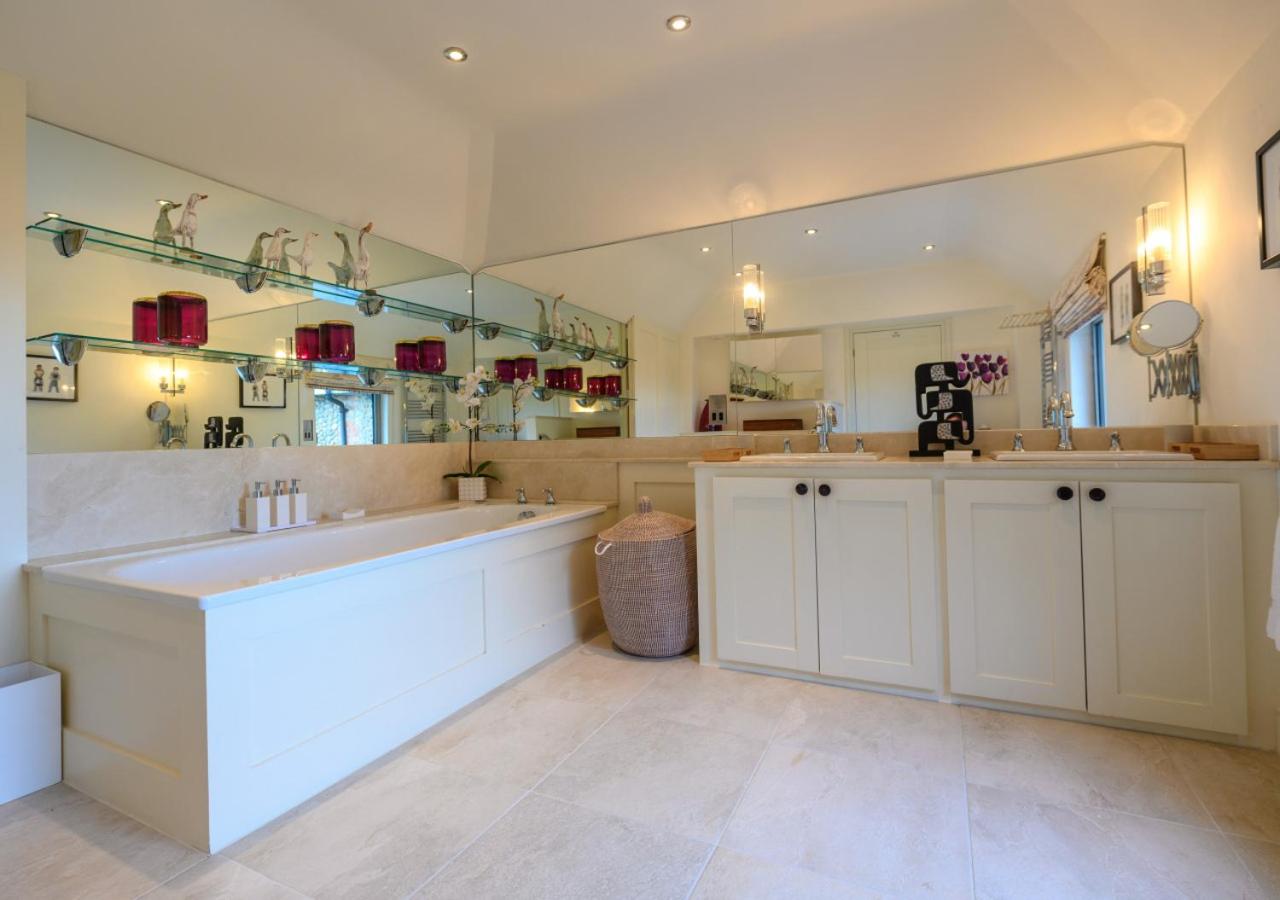4 Bed in Blakeney oc-2070