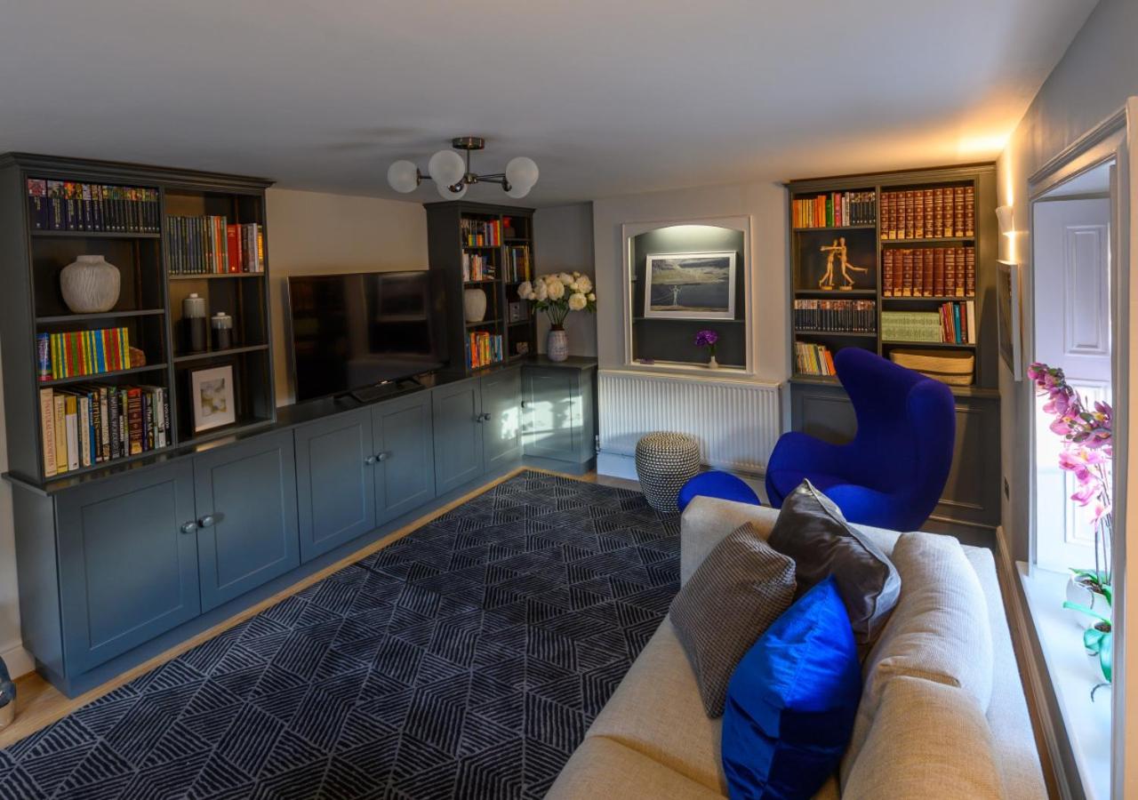 4 Bed in Blakeney oc-2070