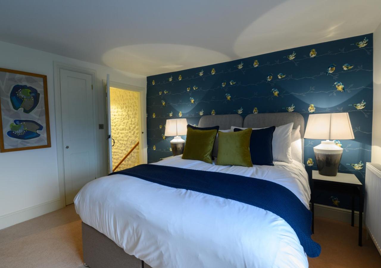 4 Bed in Blakeney oc-2070