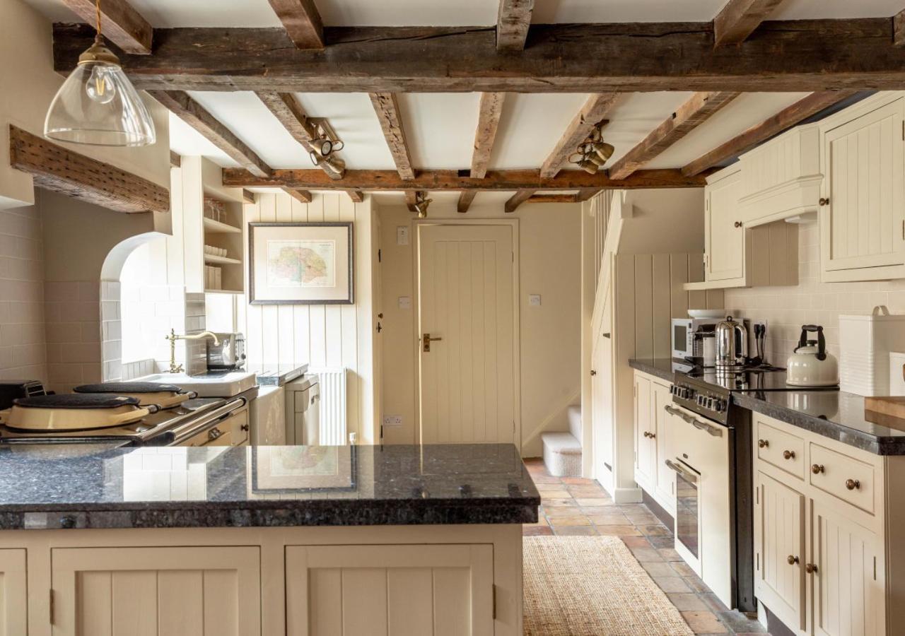 5 Bed in Wighton oc-2179