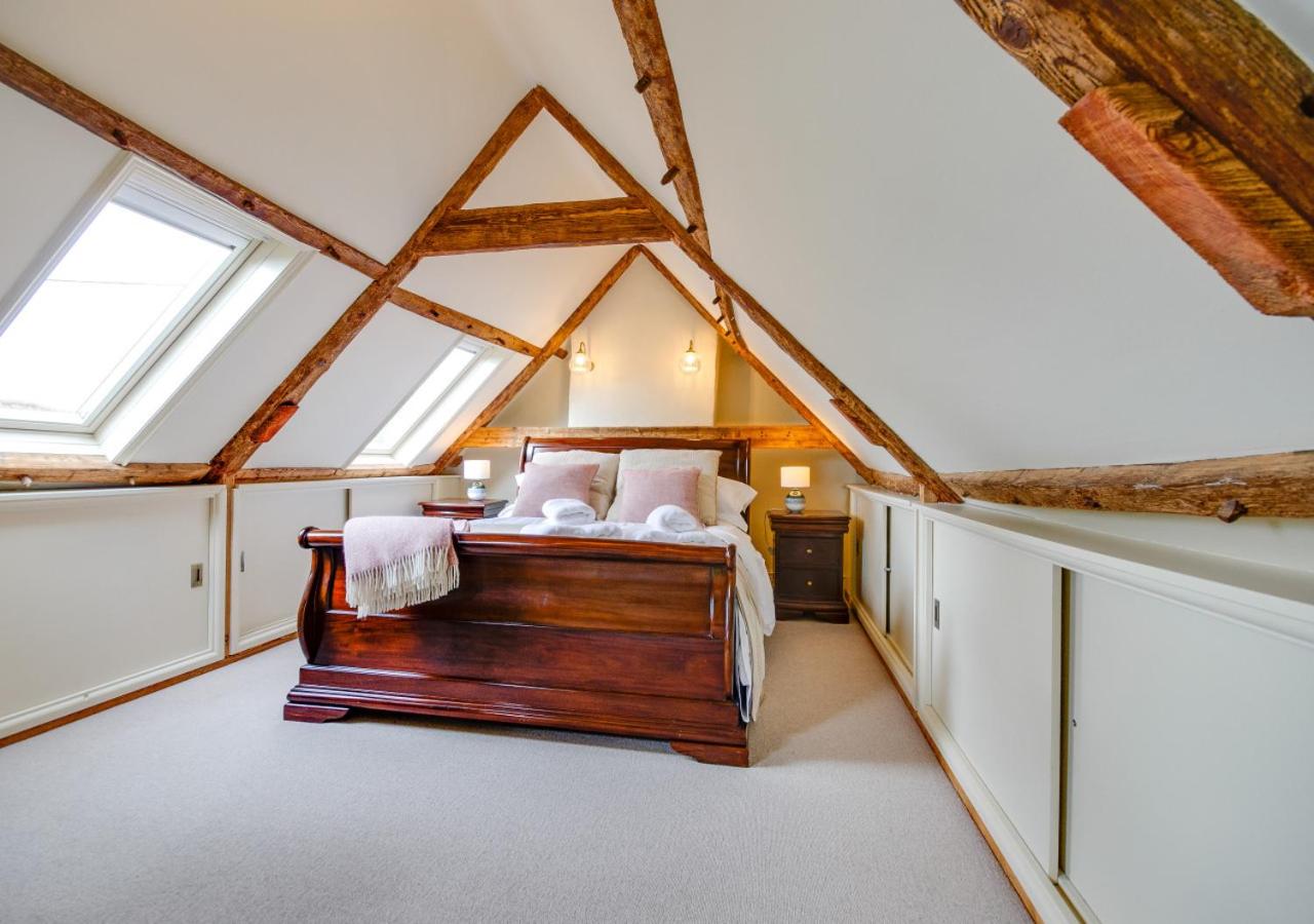 5 Bed in Wighton oc-2179