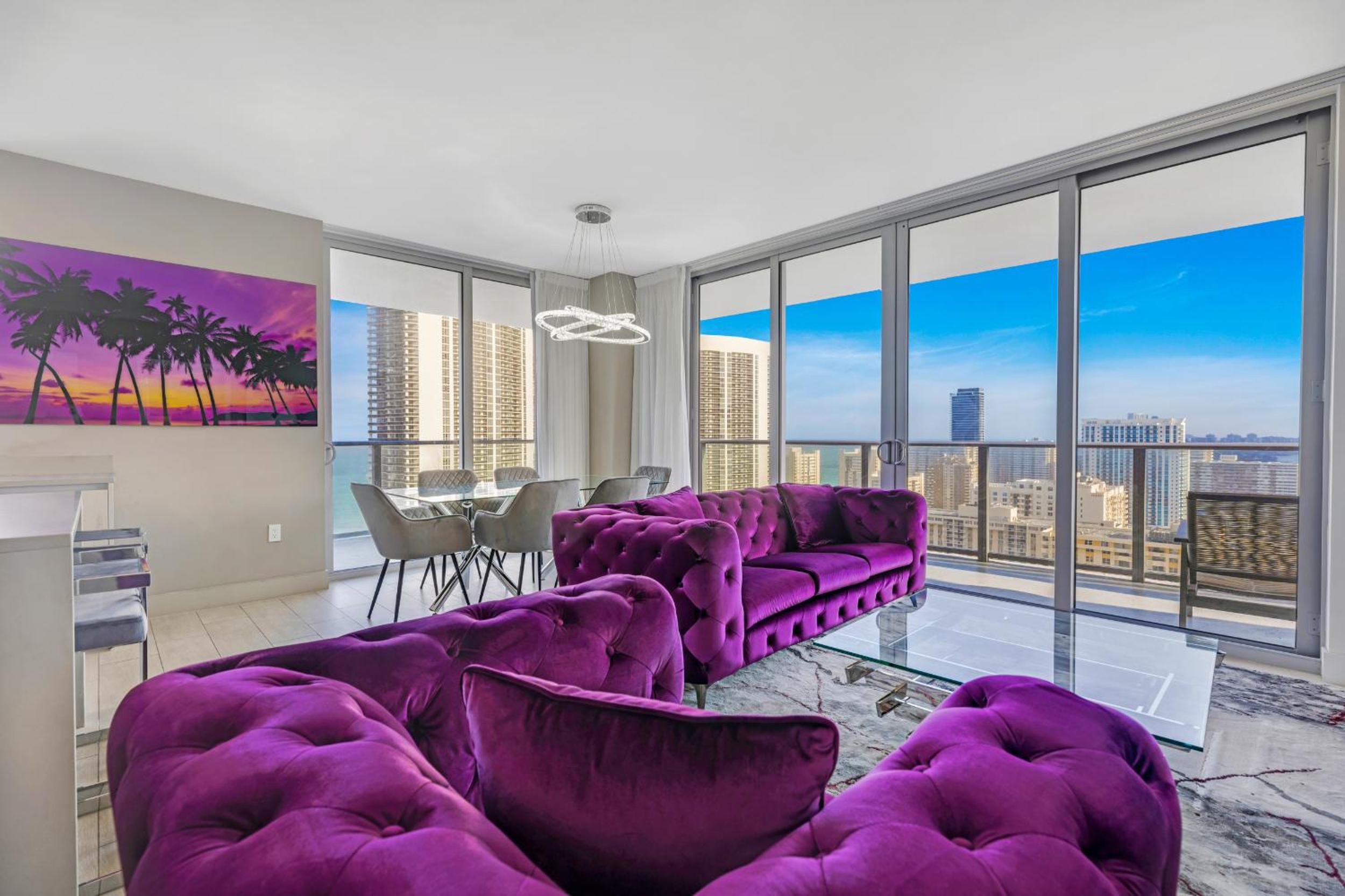 25 min to FIFA!!! Hyde House - Luxury High Floor 2BR 2BA Apartment Suite with direct ocean view, roof top pool, resort amenities view 4