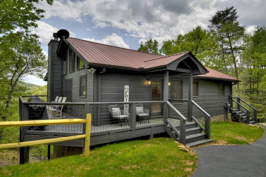 Dog Friendly Cabin Lake & Mountain Views Hot Tub view 5