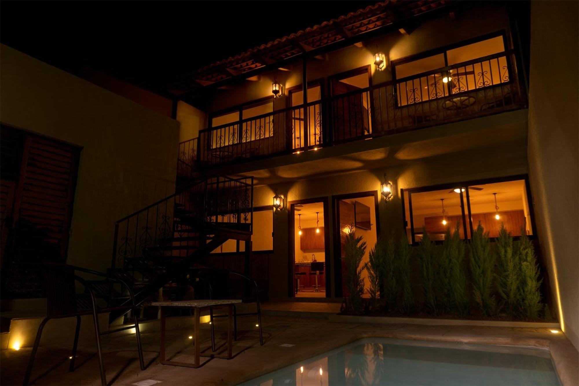 Hotel Seuia Departamentos con alberca a pasos del lago - Image 1